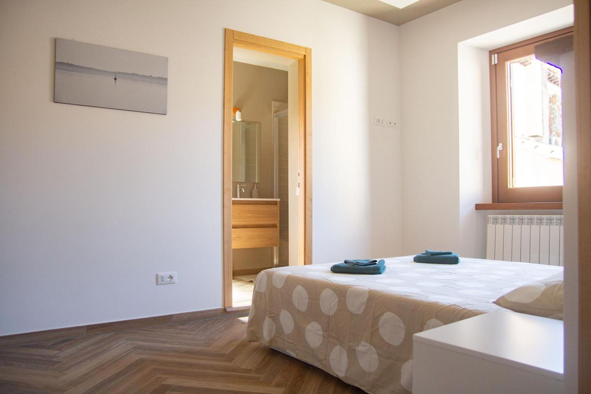 Finestra Sul Borgo Appartement Trevignano Romano Buitenkant foto